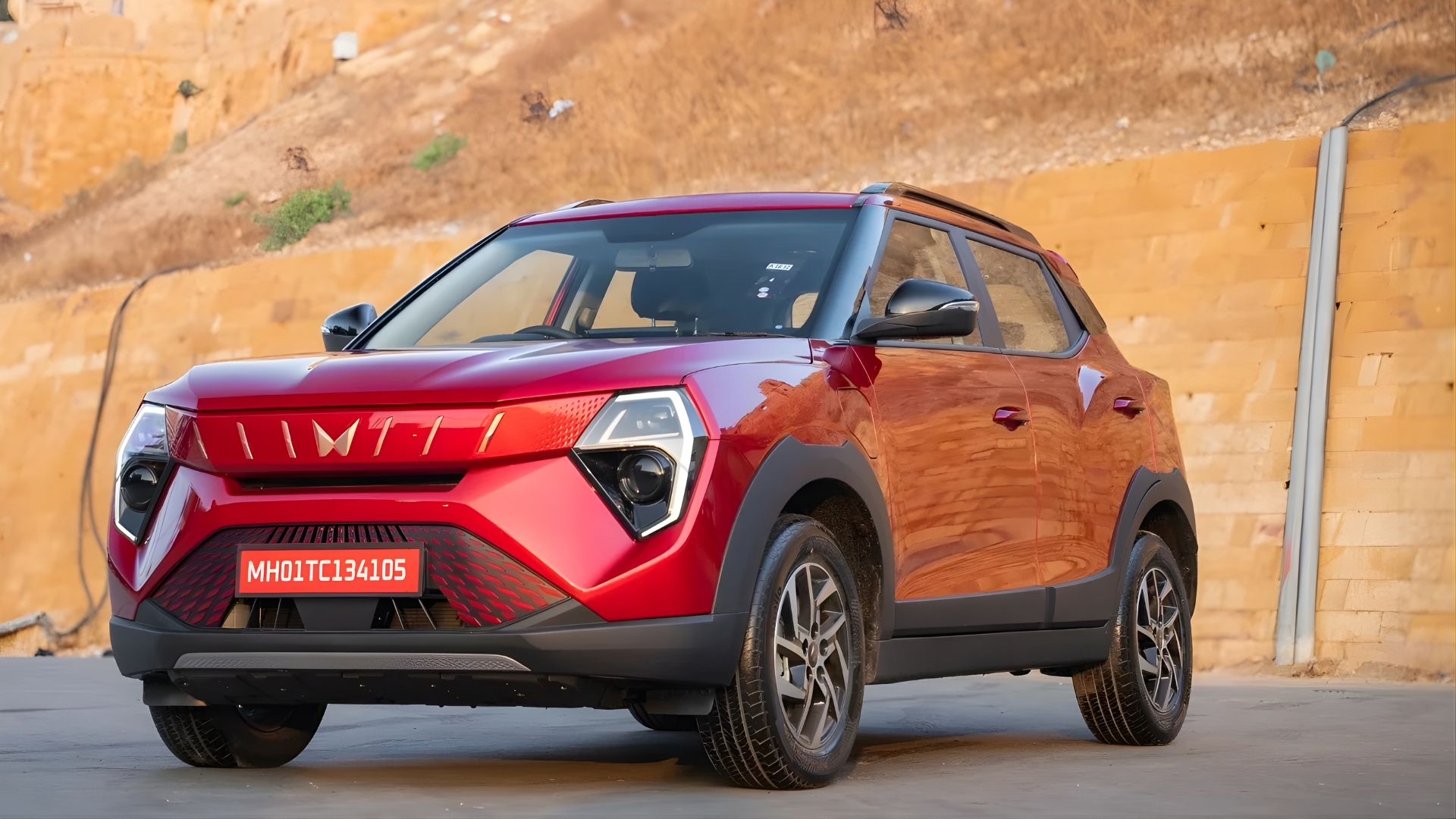 Mahindra Xuv 3xo Ev: A New Electric  Chapter